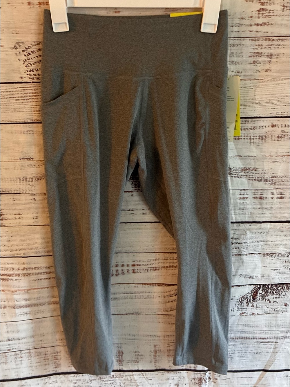 All In Motion Grey Active Capri Pocket Leggings Small